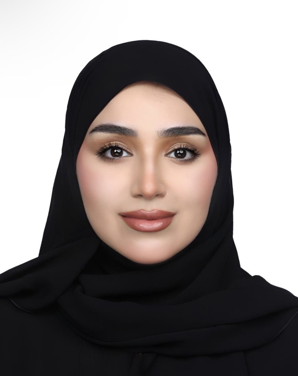 الأستاذة أمنة ماجد
